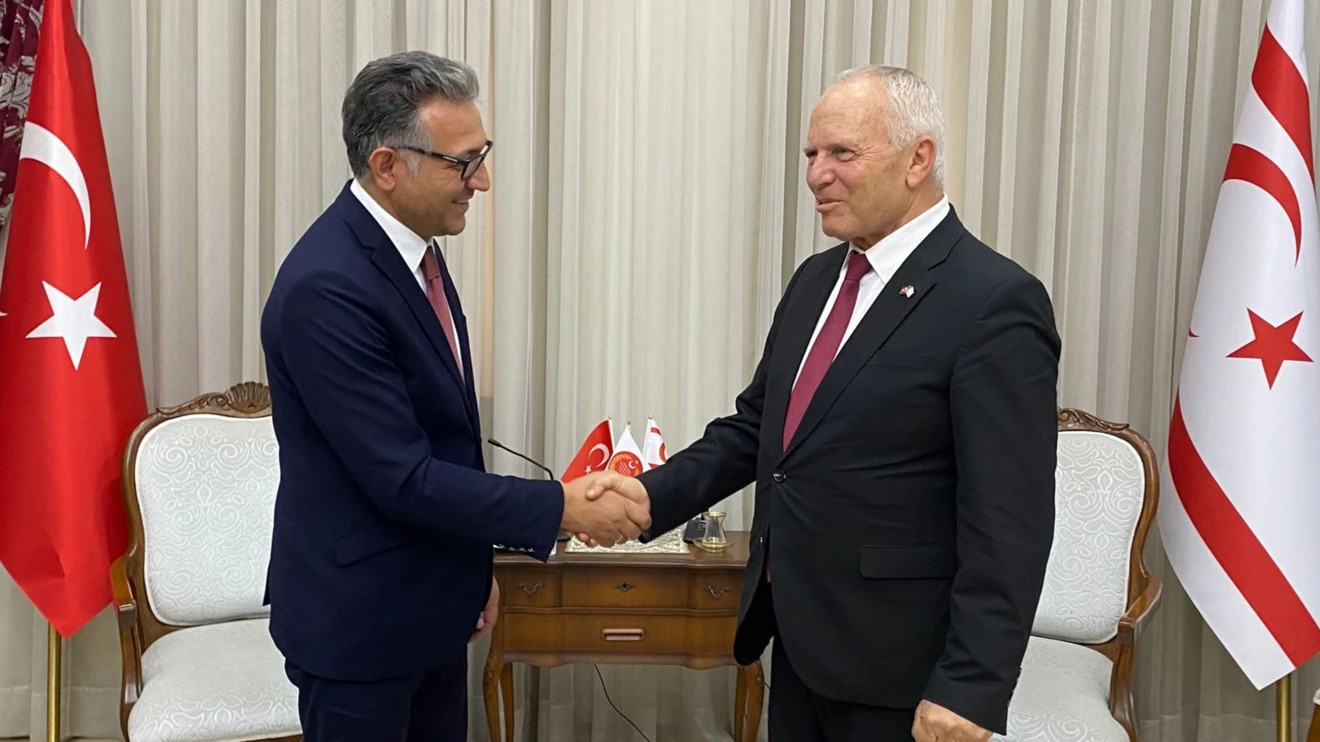 Rektör Aksoy, KKTC Cumhuriyet Meclisi Başkanı Töre ile bir araya geldi